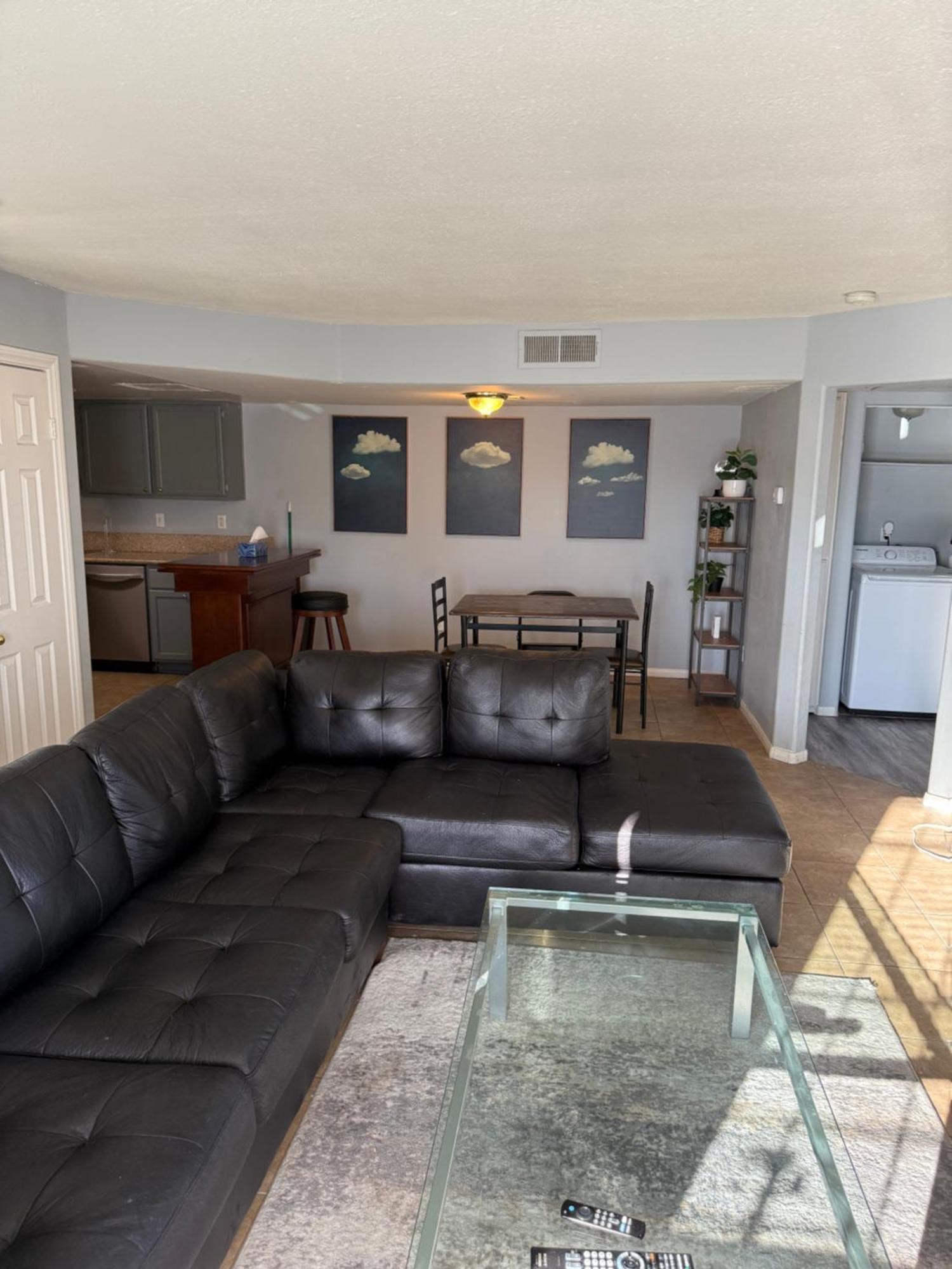 Apartment Cozy Affordable 2br Close To The Strip *
